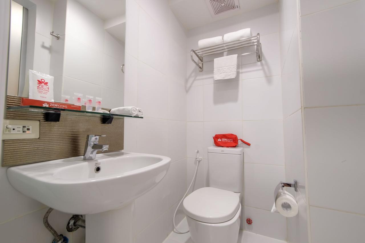 Zen Rooms Bangkal Makati Макати Экстерьер фото