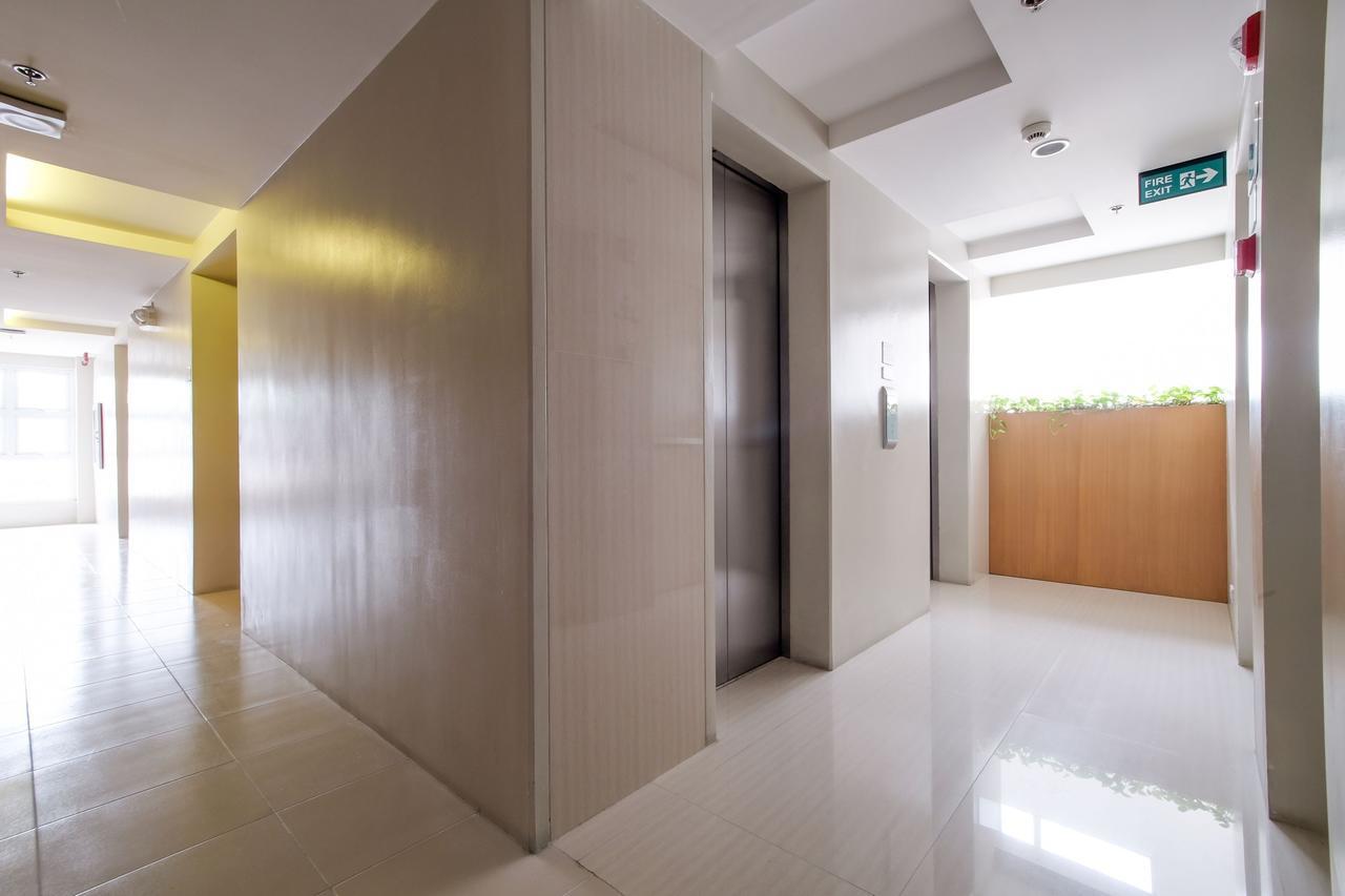 Zen Rooms Bangkal Makati Макати Экстерьер фото